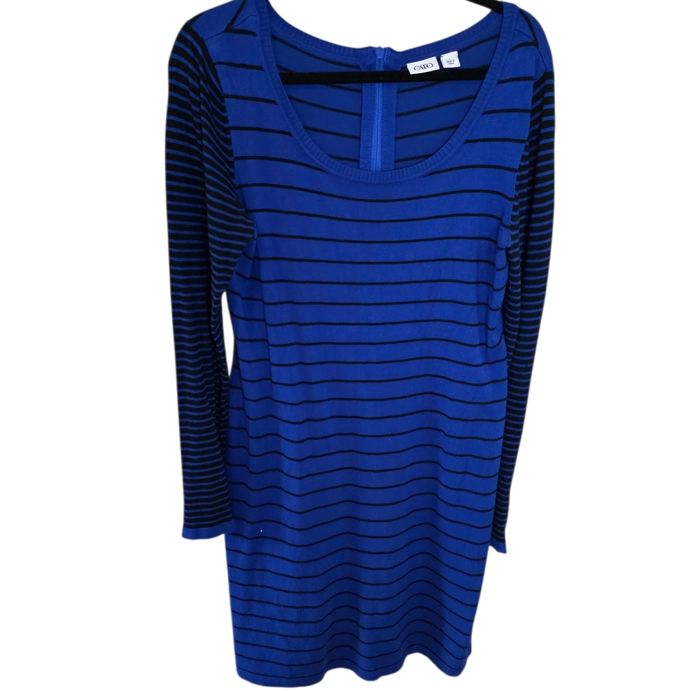 CATO Black and Blue Large Striped Sweater Dress. Zipper in the back.